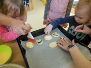 Pečeme koláče ve školce